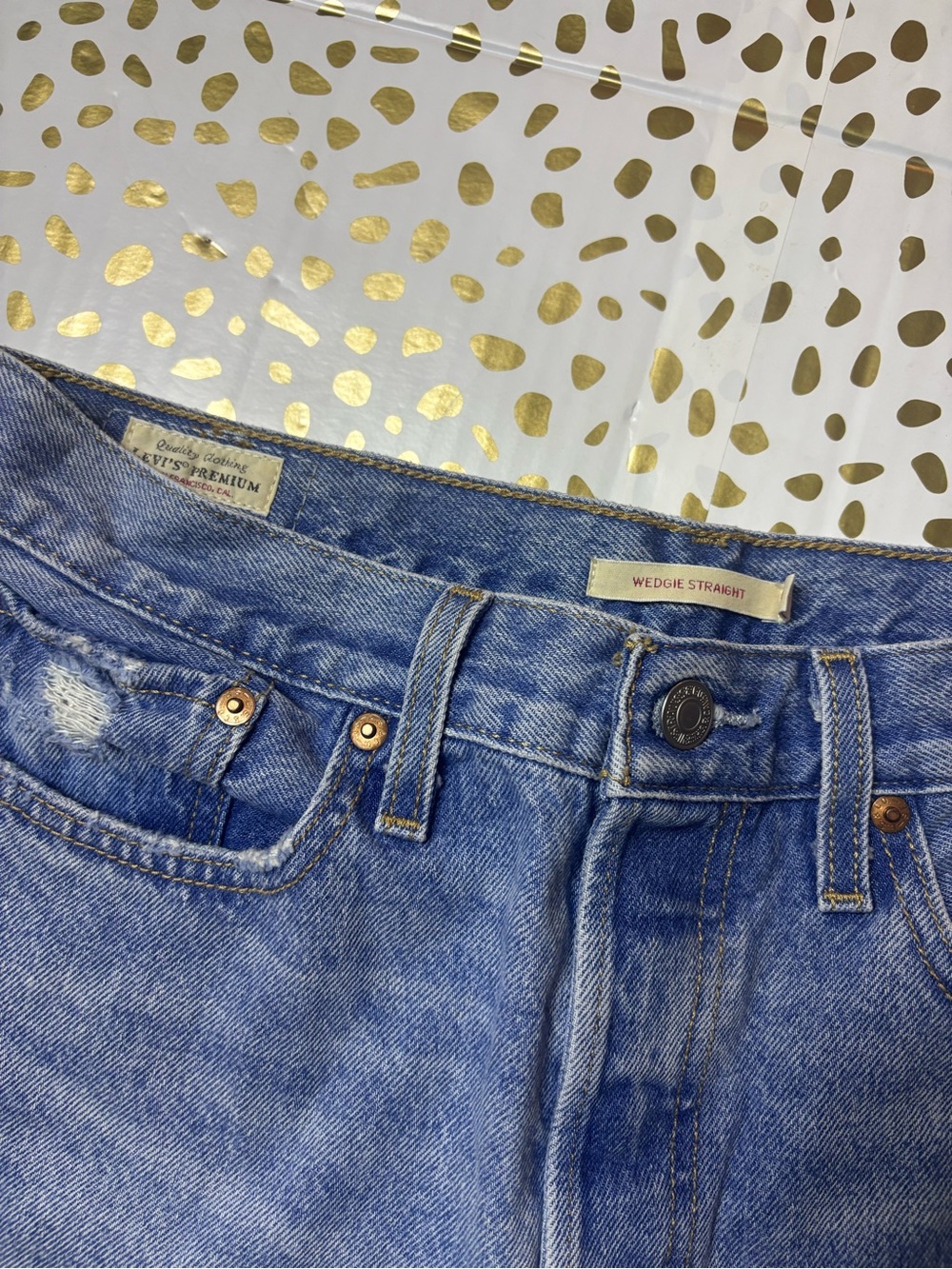 Levi's Wedgie Straight Jeans in Light Blue Denim